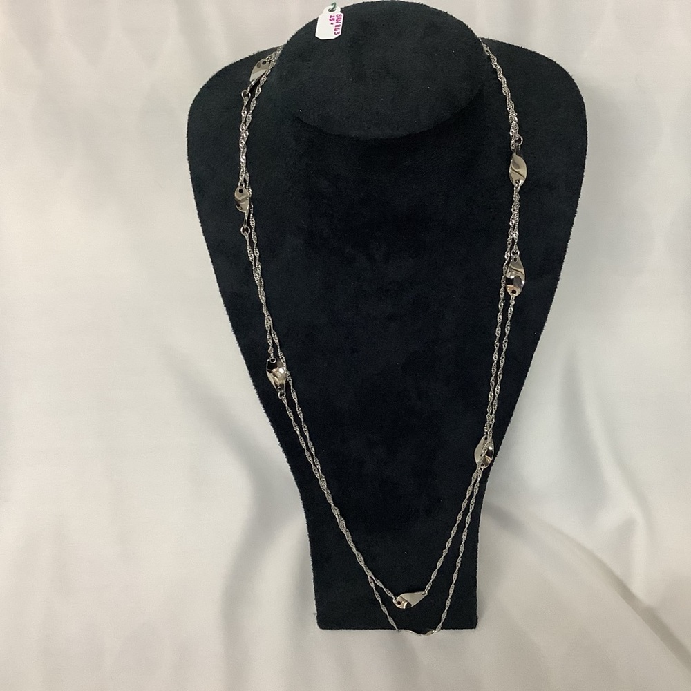 Double chain necklace